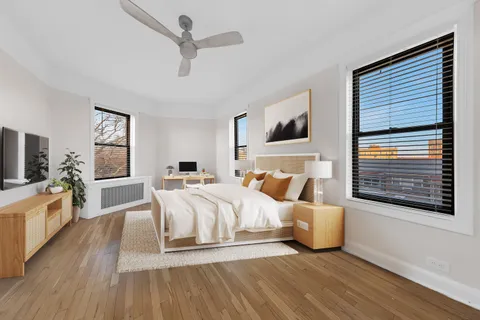 $445,000 | 44-14 Newtown Road, Unit 4T | Astoria