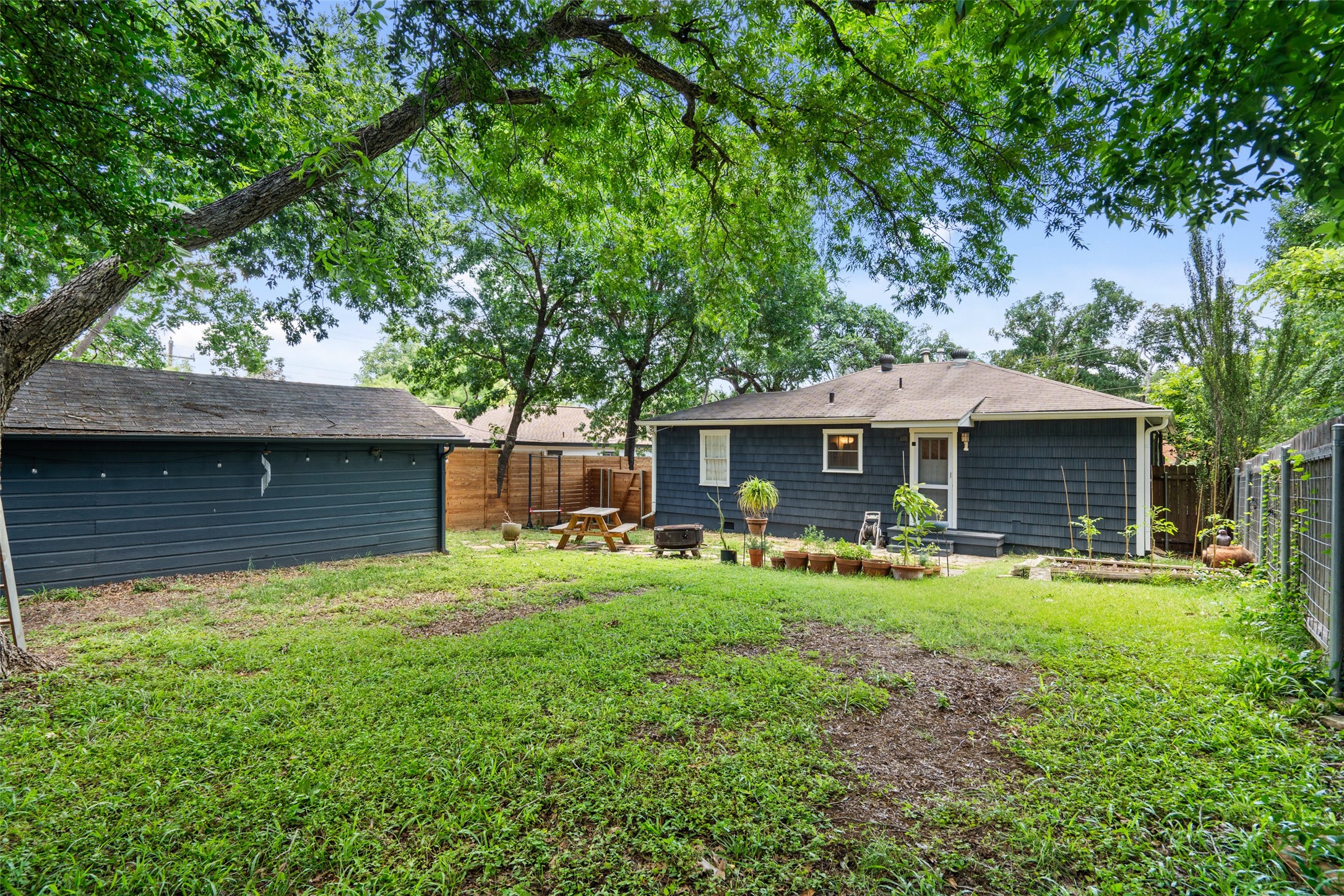 2810 Windsor Road Austin, TX 78703 - Photo 17 of 19 Gallery Image 17