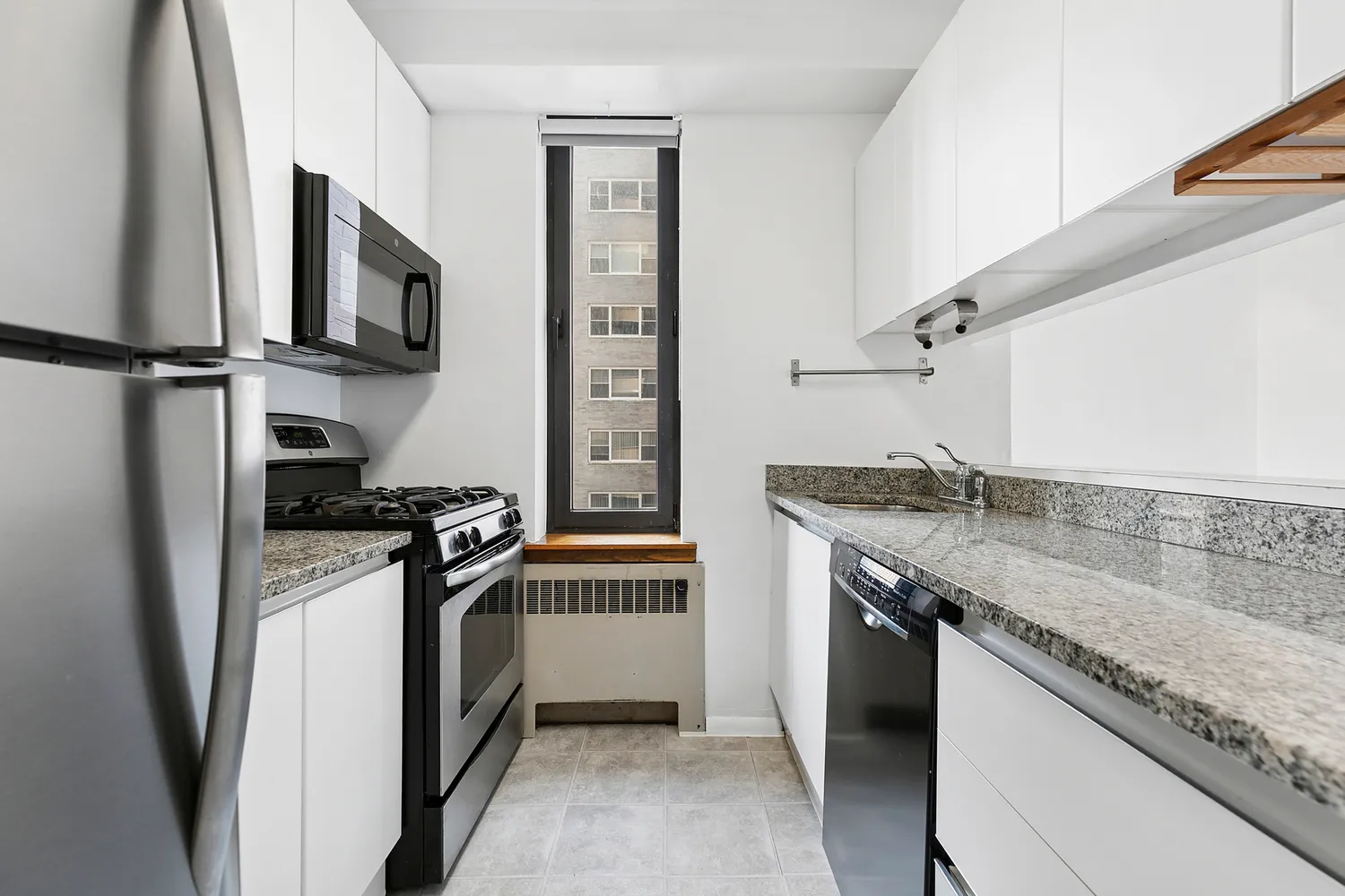 $1,150,000 | 157 East 32nd Street, Unit 8B | Kips Bay