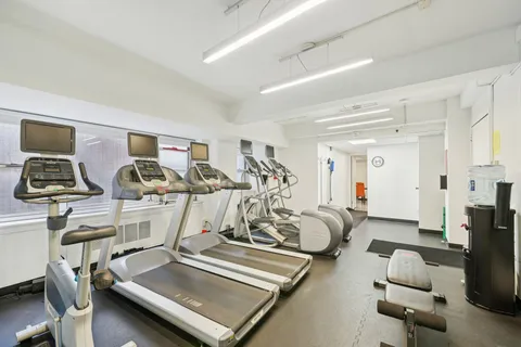$975,000 | 220 West Rittenhouse Square, Unit 10C, Philadelphia, PA 19103