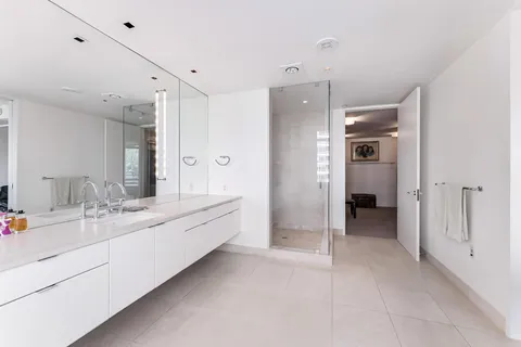 $5,200,000 | 5630 Wisconsin Avenue, Unit 805, Chevy Chase, MD 20815