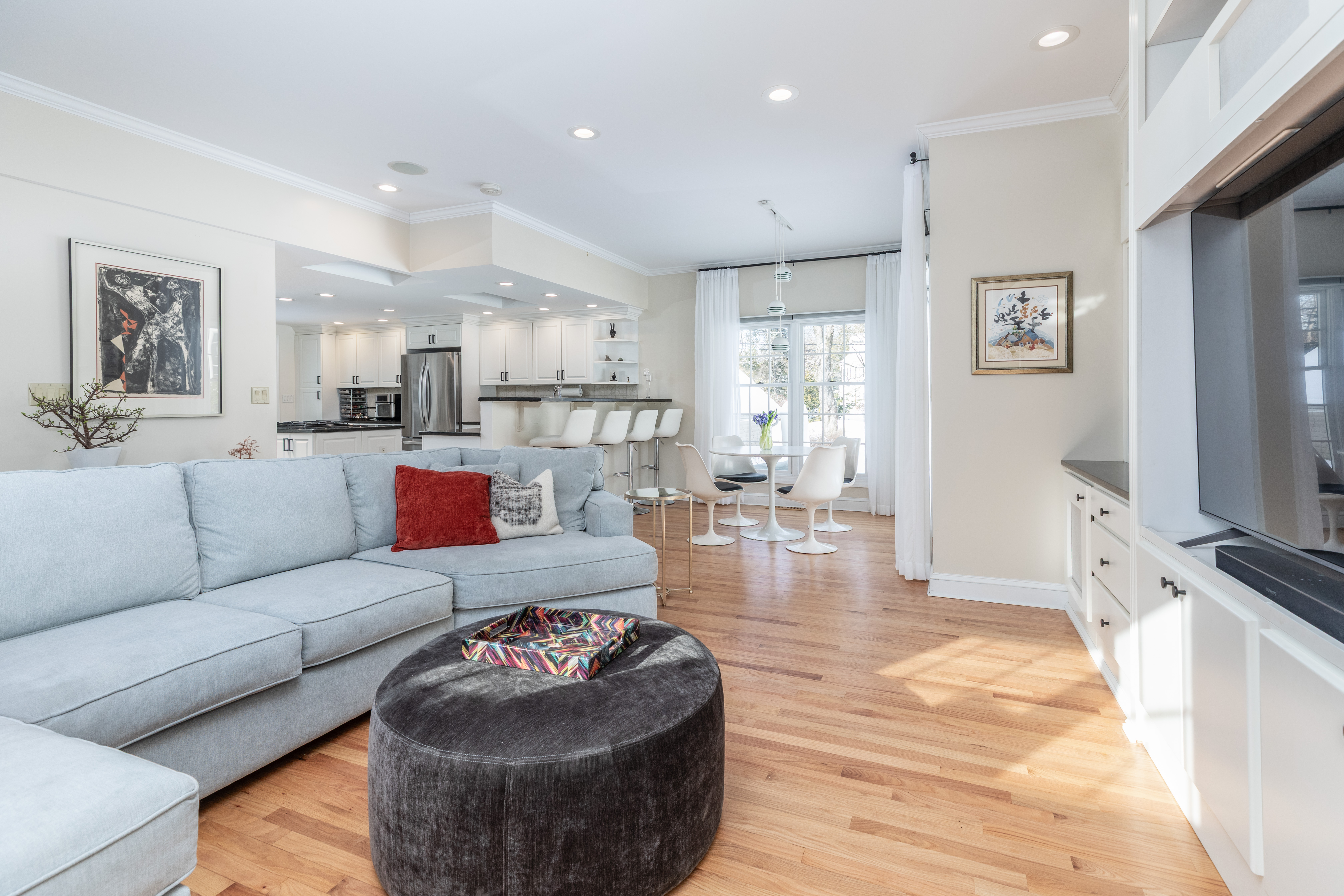 31 Woodfield Road Wellesley, MA 02482 - Photo 4 of 38