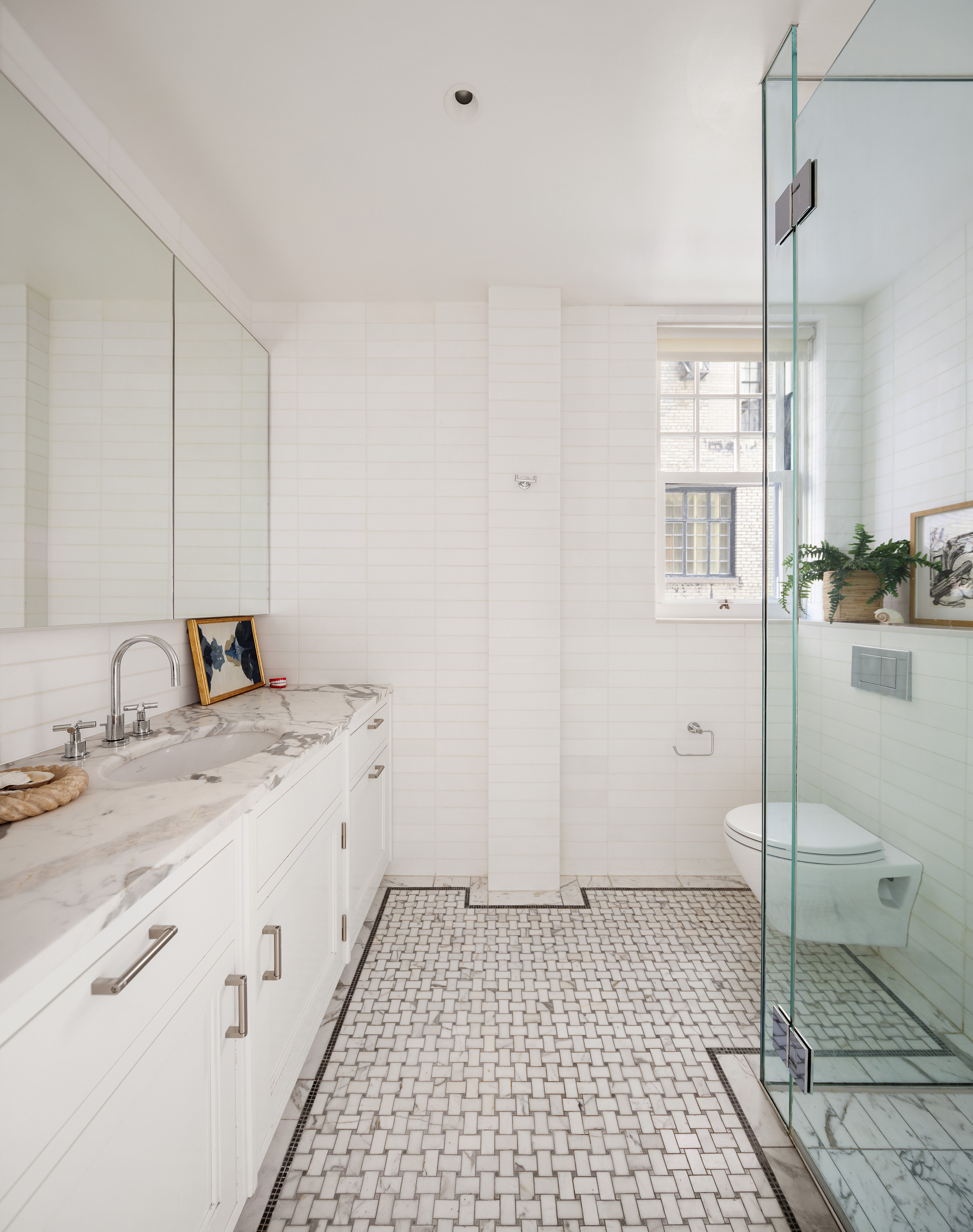 150 East 72nd Street, Unit 2N Manhattan, NY 10021 - Photo 15 of 20 Gallery Image 15