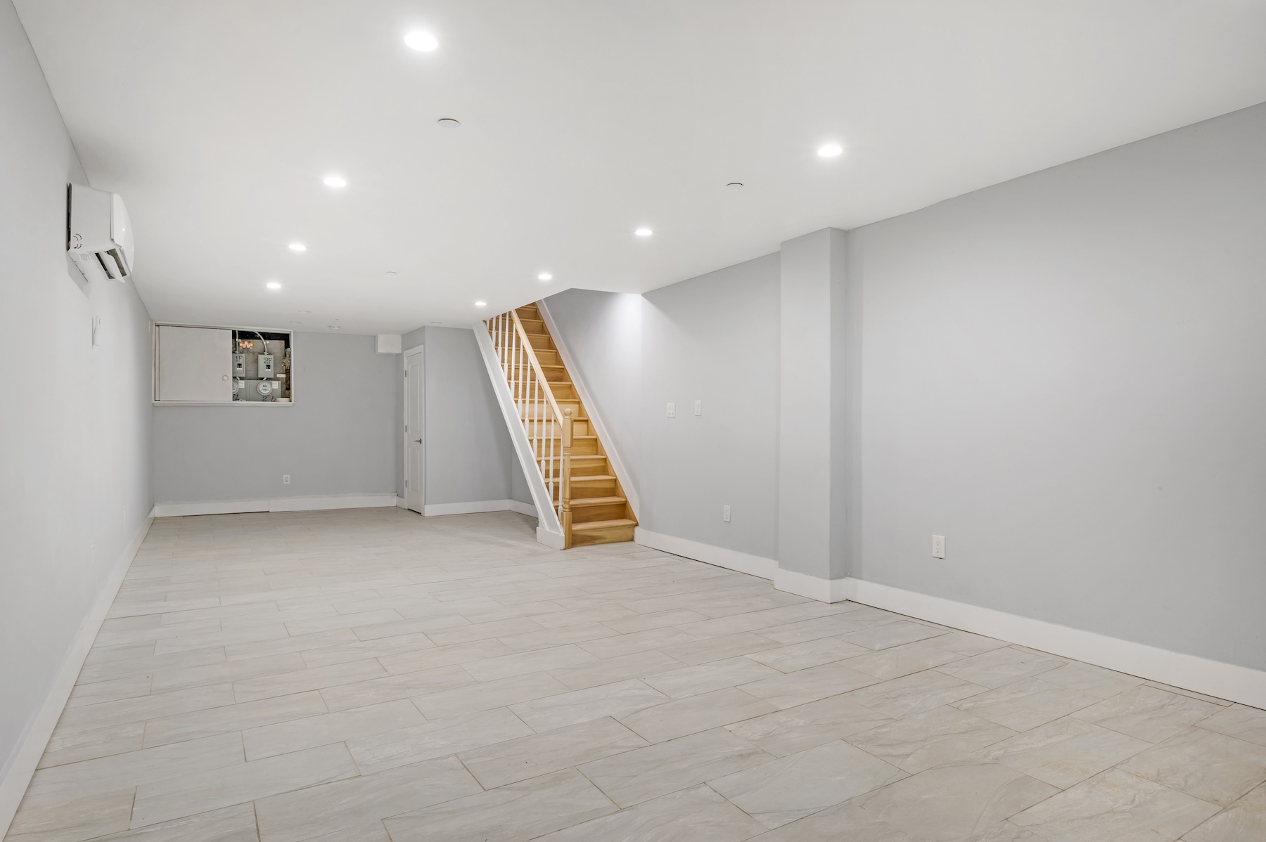 307 West 136th Street Manhattan, NY 10030 - Photo 22 of 26 en view of an empty room