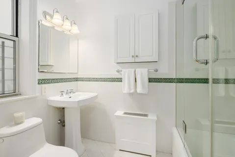 $1,630,000 | 515 West End Avenue, Unit 8A | Upper West Side