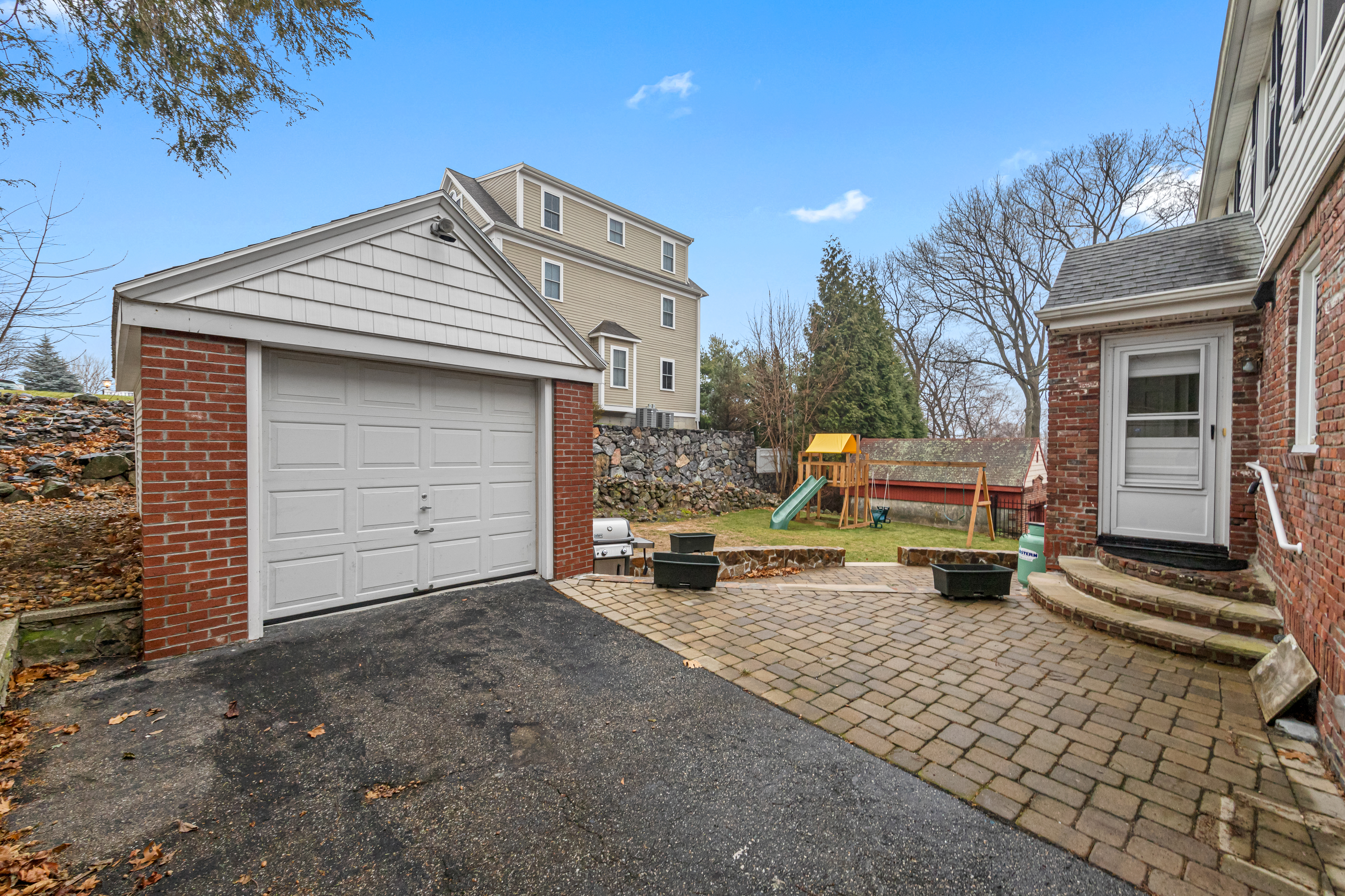 35 Richfield Road Arlington, MA 02474 - Photo 11 of 12