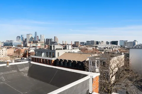 $1,895,000 | 345 West Broadway, Unit 9, Boston, MA 02127