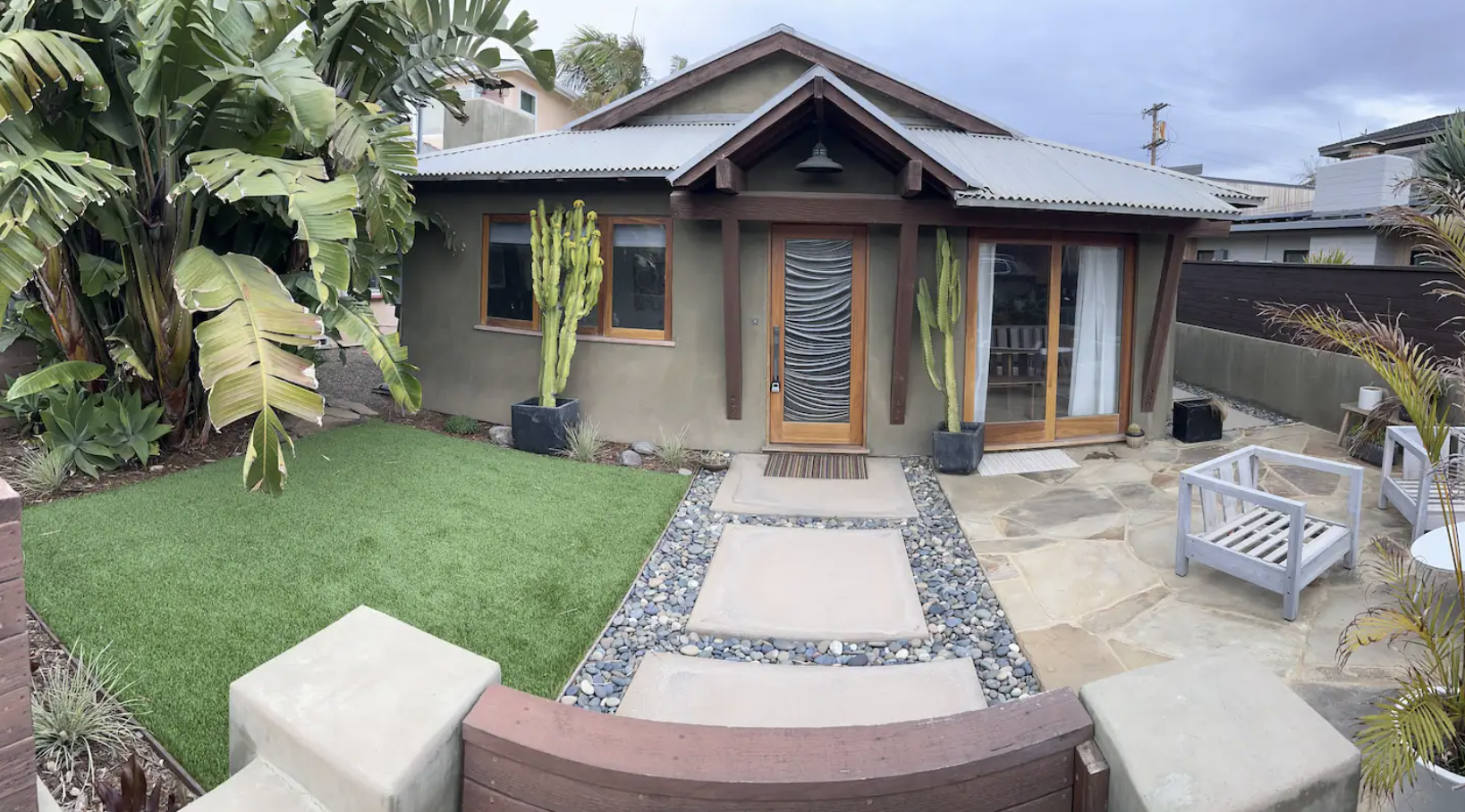 487 Neptune Avenue Encinitas, CA 92024 - Photo 1 of 17