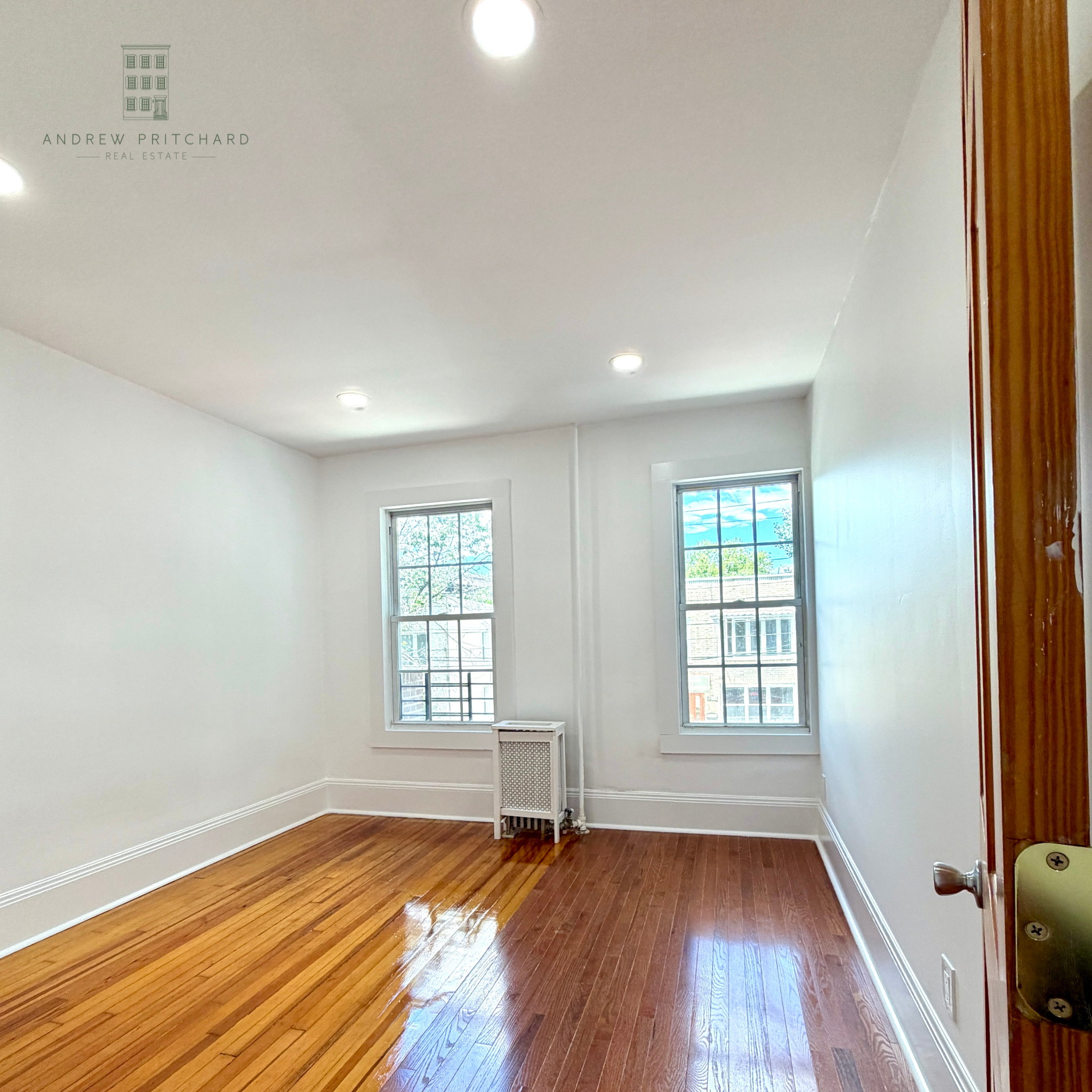 22-11 Crescent Street, Unit 2 Queens, NY 11105 - Photo 4 of 10