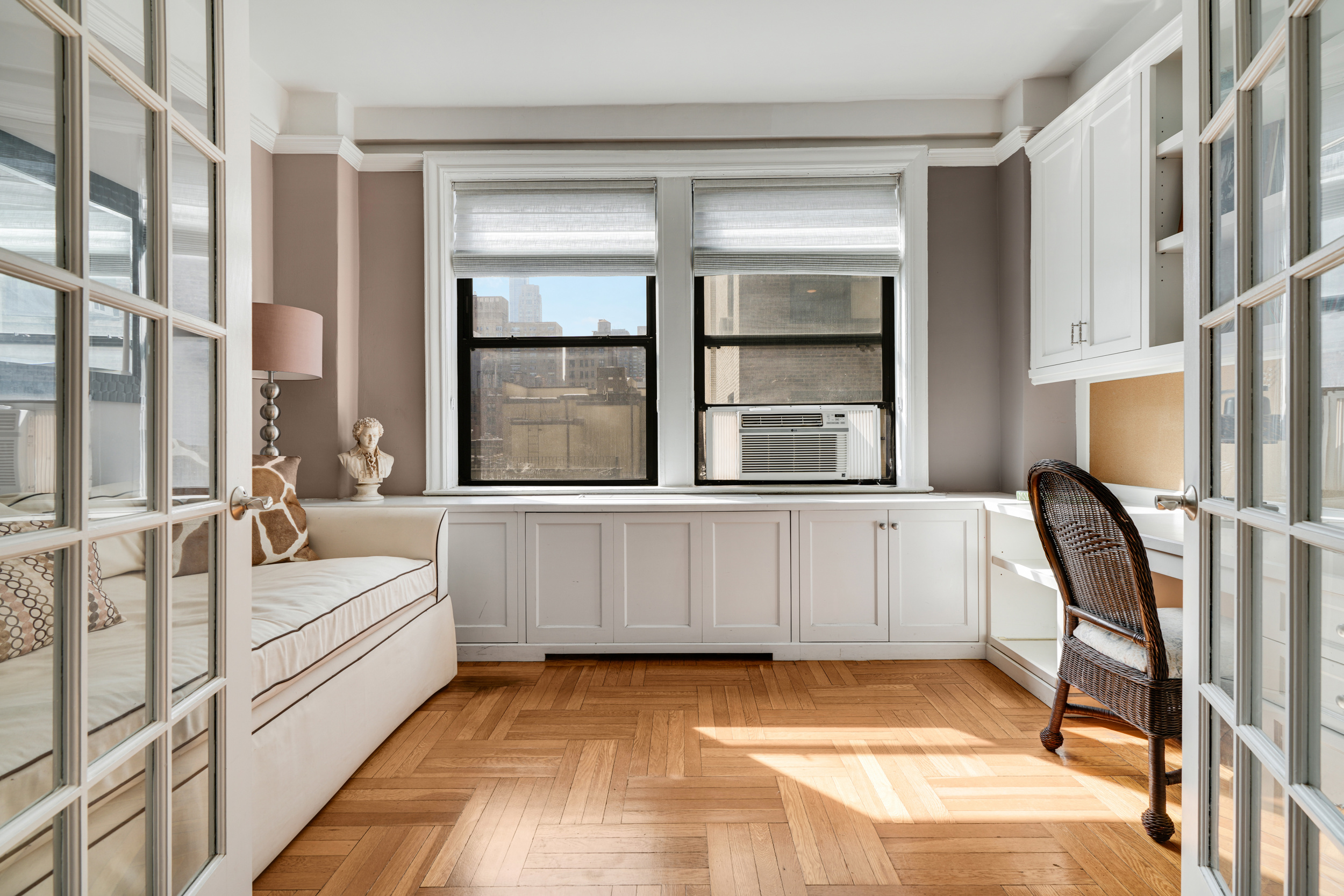 20 West 72nd Street, Unit 704 Manhattan, NY 10023 - Photo 3 of 21