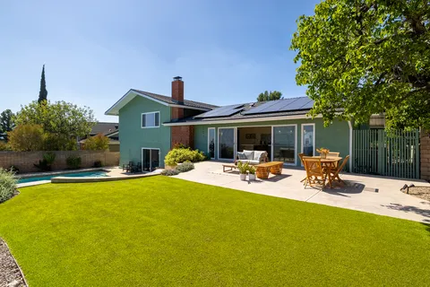 $1,950,000 | 2710 Rock Pine Lane, La Crescenta, CA 91214