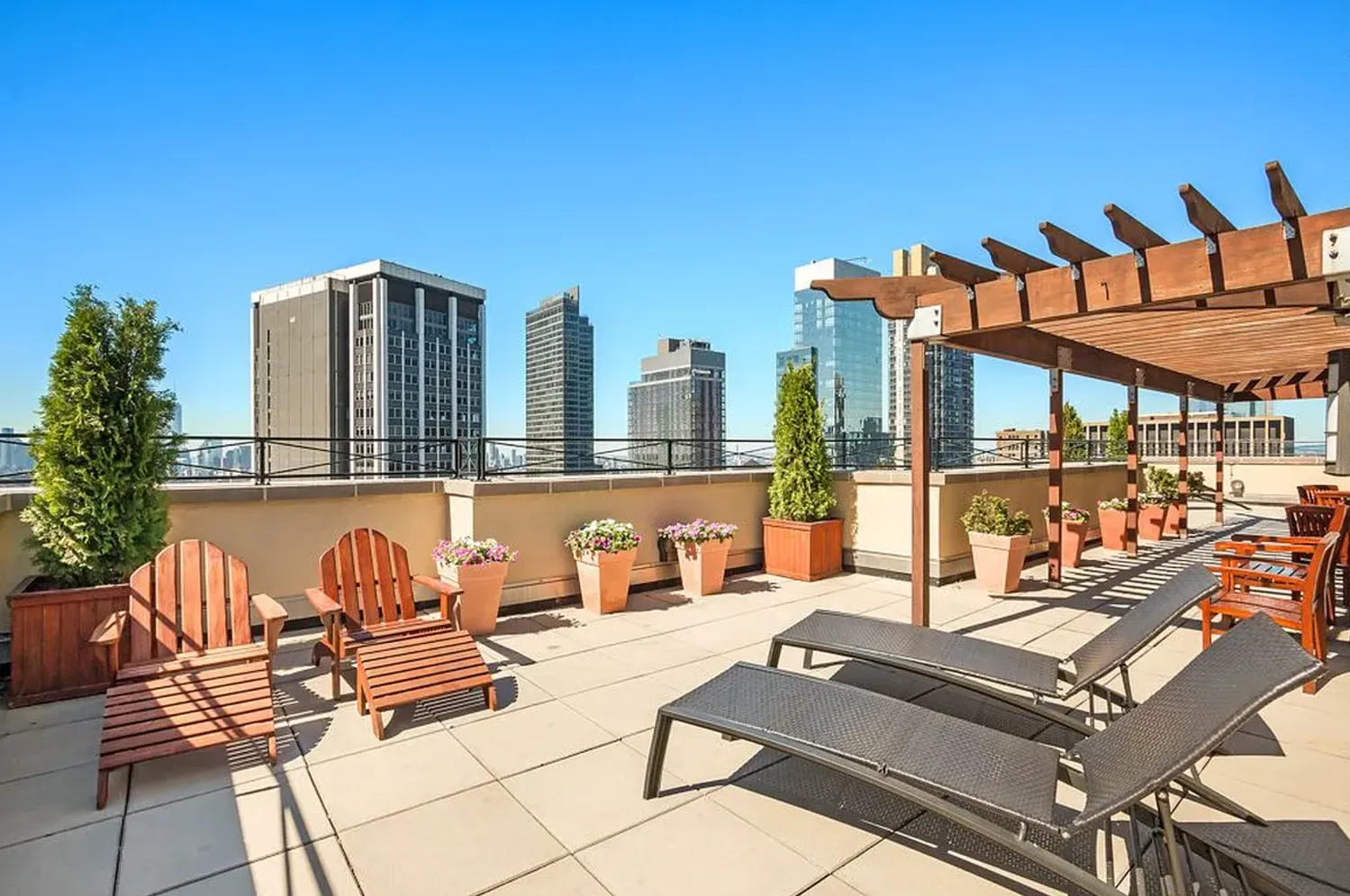 $5,200 | 35 West 33rd Street, Unit 14E | Midtown South