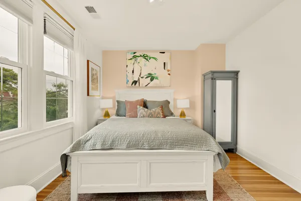 $885,000 | 618 Farragut Street Northwest, Washington, DC 20011
