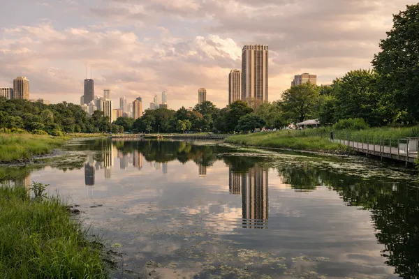 $1,200,000 | 457 West Fullerton Parkway, Unit 2W, Chicago, IL 60614