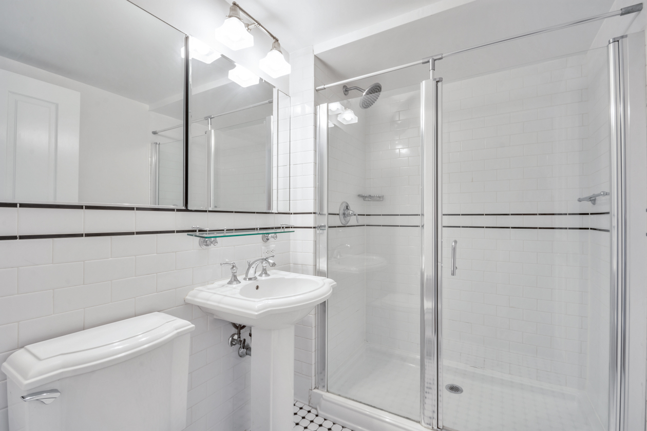 300 West 135th Street, Unit 10D Manhattan, NY 10030 - Photo 4 of 8