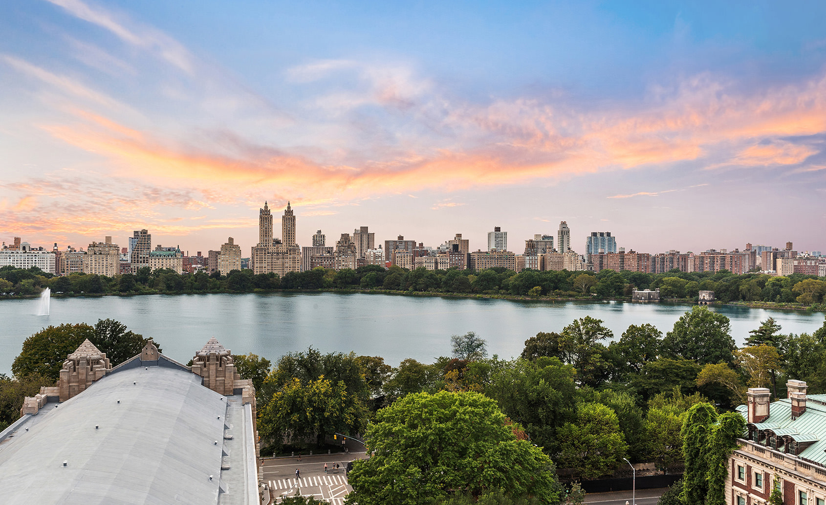 14 East 90th Street, Unit PHW Manhattan, NY 10128 - Photo 22 of 25 a view of a city and lake