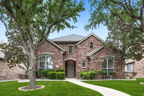 $685,000 | 2727 Breezy Point Lane, Frisco, TX 75034