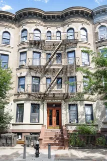 $445,000 | 527 8th Street, Unit 4D | Park Slope