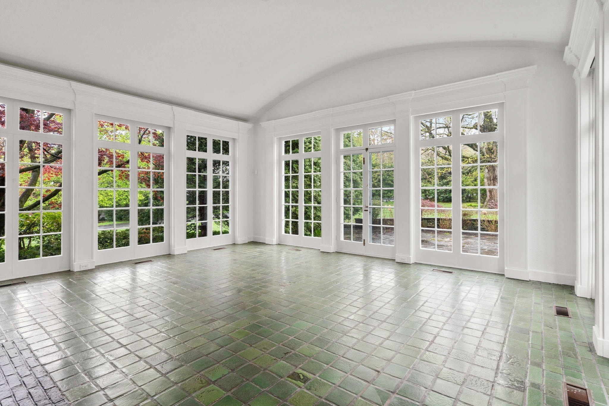 139 Abbott Road Wellesley Hills, MA 02481 - Photo 9 of 17 Gallery Image 9