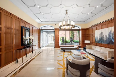 $2,100,000 | 205 East 85th Street, Unit 15J | Upper East Side