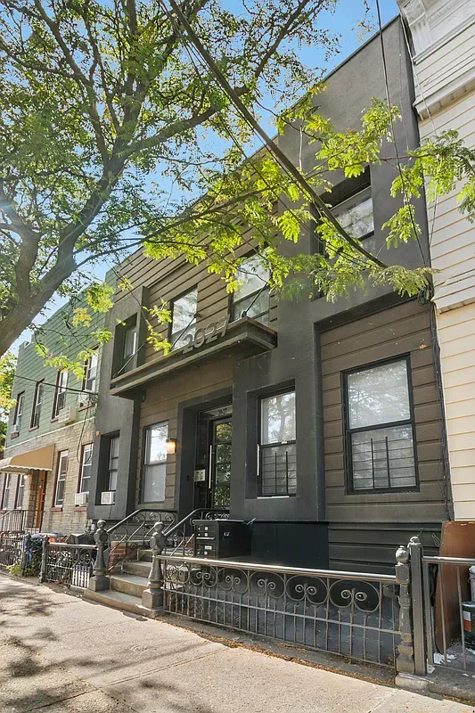 $3,172 | 20-27 Menahan Street, Unit 1L | Ridgewood