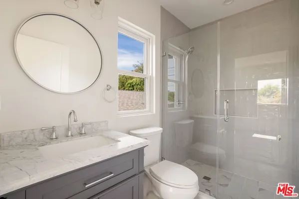 $5,995 | 535 Beloit Avenue, Los Angeles, CA 90049