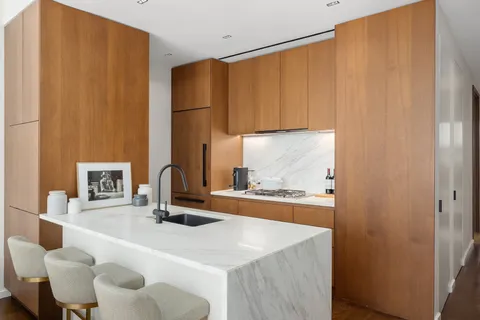 $2,450,000 | 570 Broome Street, Unit 6A | Hudson Square