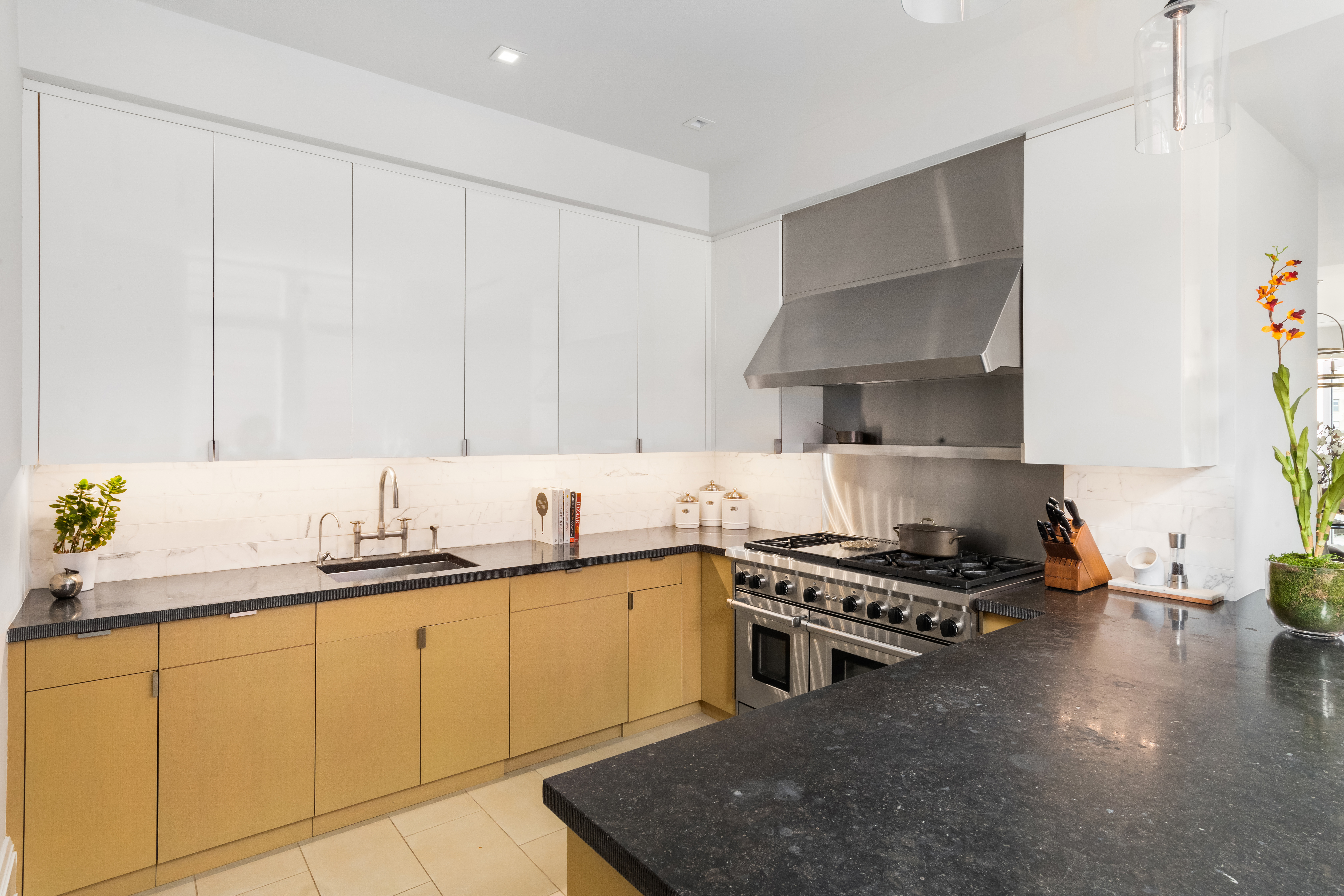 141 East 88th Street, Unit PHS Manhattan, NY 10128 - Photo 8 of 28