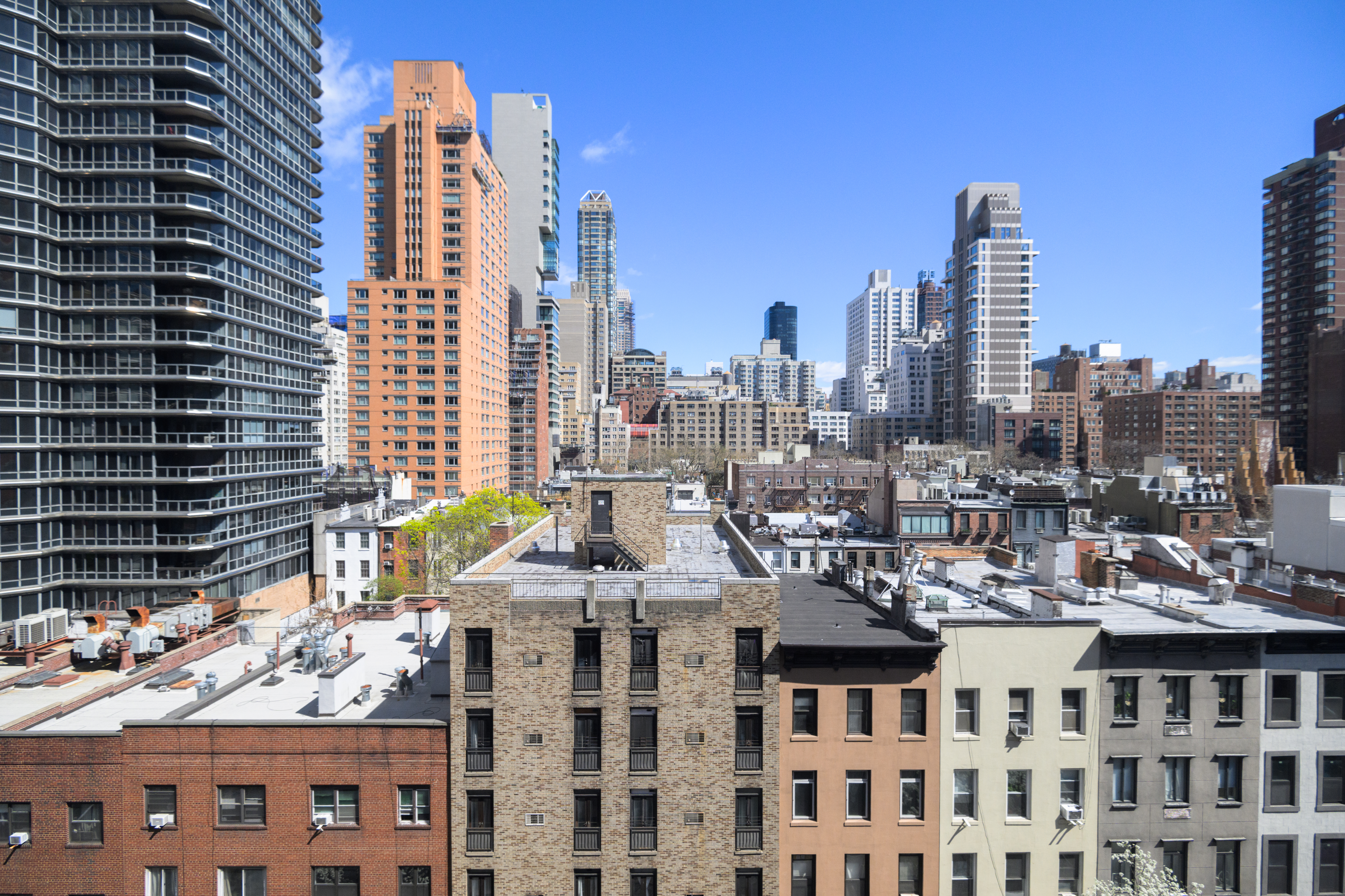 220 East 60th Street, Unit 10A Manhattan, NY 10022 - Photo 6 of 7