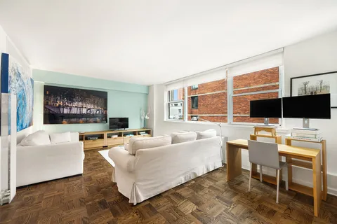 $1,500,000 | 501 East 79th Street, Unit 11E | Upper East Side