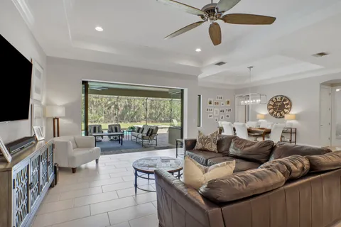 $995,000 | 1511 Mockingbird Drive, Naples, FL 34120