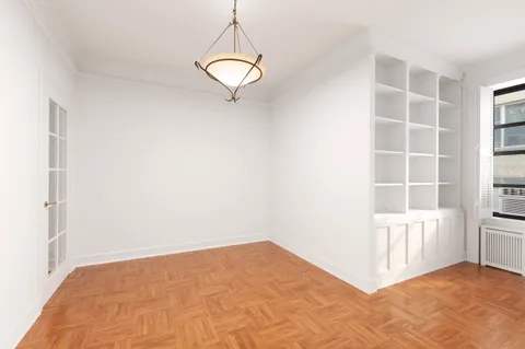 $2,195,000 | 176 West 87th Street, Unit 2B | Upper West Side