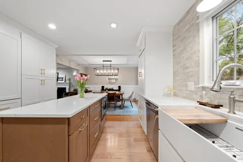 $1,050,000 | 161 Rolling Road, Bala Cynwyd, PA 19004
