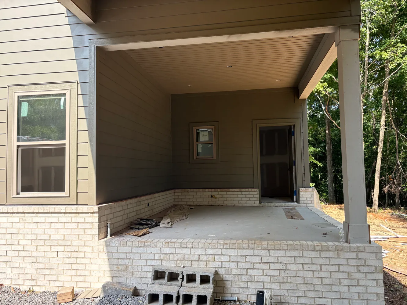 a view of backyard with window
