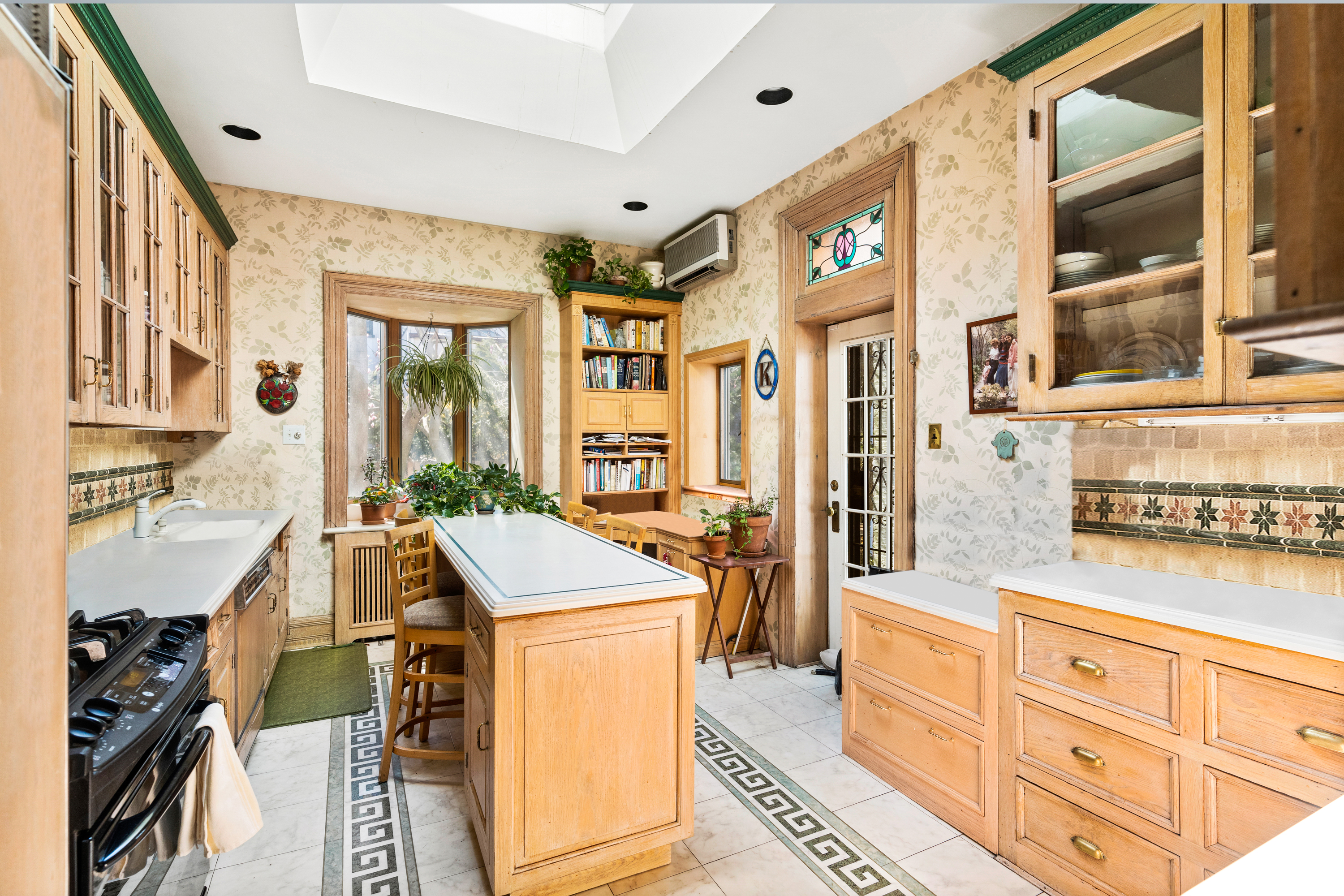 560 1st Street Brooklyn, NY 11215 - Photo 5 of 15