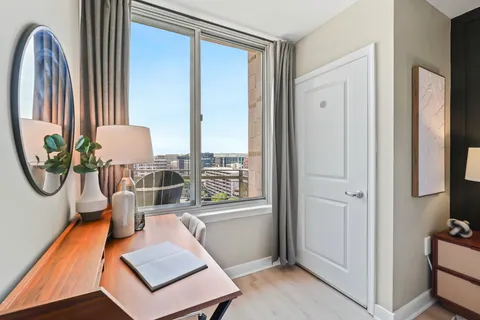 $525,000 | 555 Massachusetts Avenue Northwest, Unit 1419, Washington, DC 20001