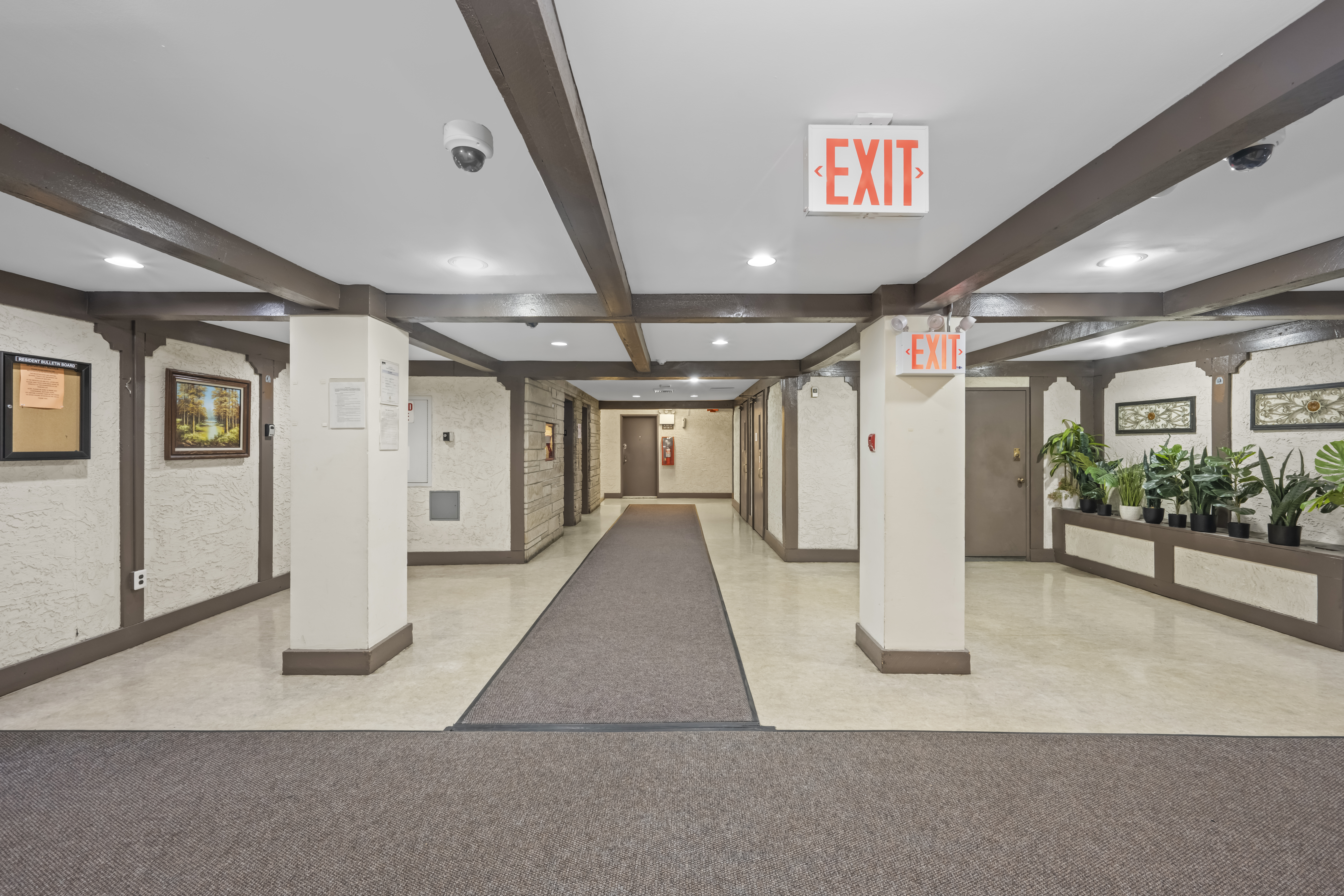 2 Elmwood Park Drive, Unit 209 Staten Island, NY 10314 - Photo 5 of 17 a view of a hallway with entryway
