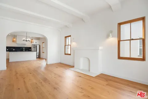 $995,000 | 346 1/2 North Gardner Street, Los Angeles, CA 90036