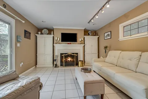 $899,000 | 40 Catherine Court, Cedar Grove, NJ 07009