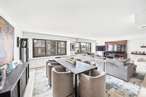$799,000 | 205 East 63rd Street, Unit 11E | Lenox Hill