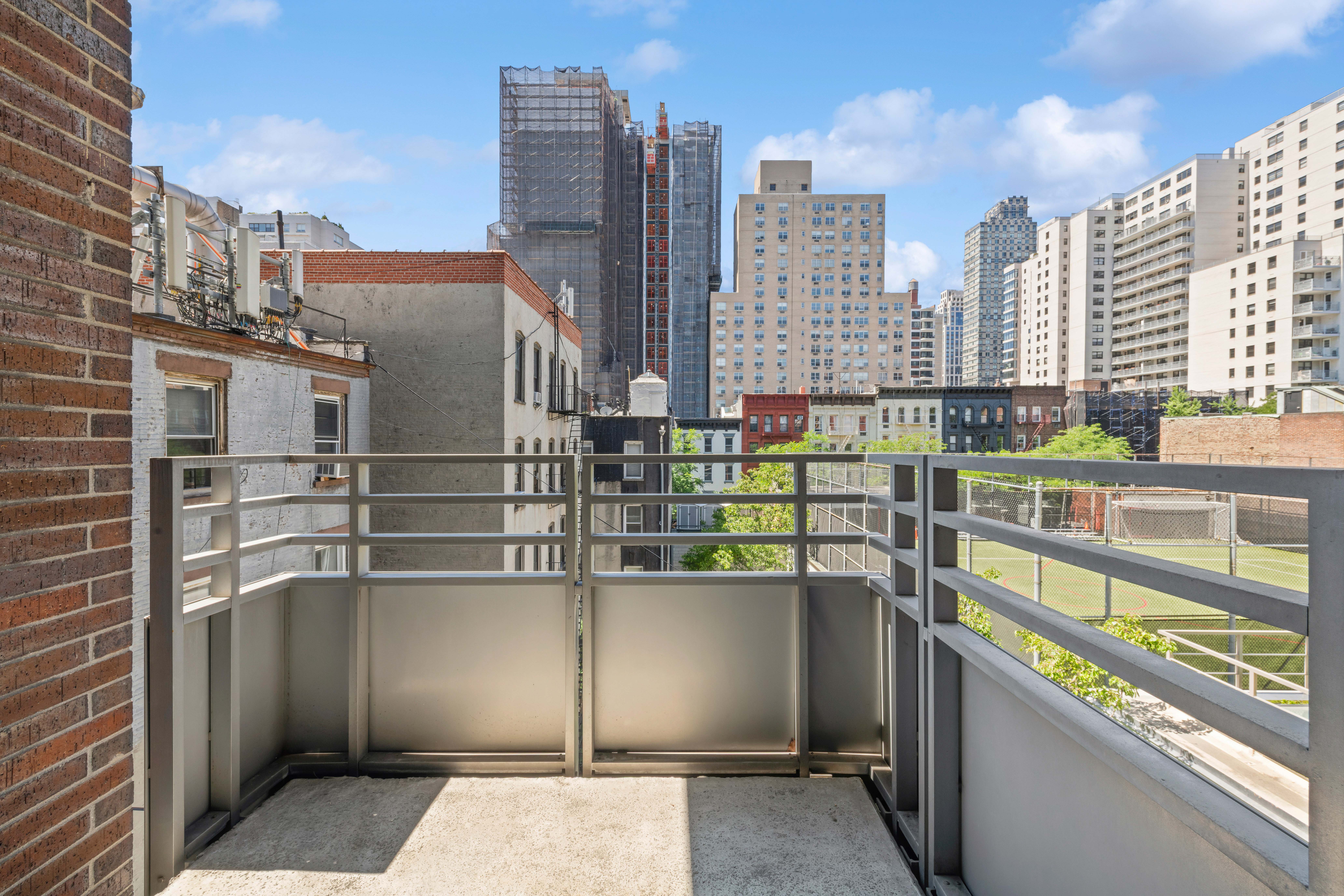 360 East 88th Street, Unit 4B Manhattan, NY 10128 - Photo 4 of 11