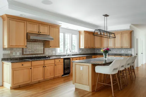 $1,590,000 | 10 Bayns Hill Road, Boxford, MA 01921