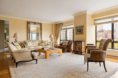 $3,750,000 | 530 East 76th Street, Unit 8CD | Lenox Hill