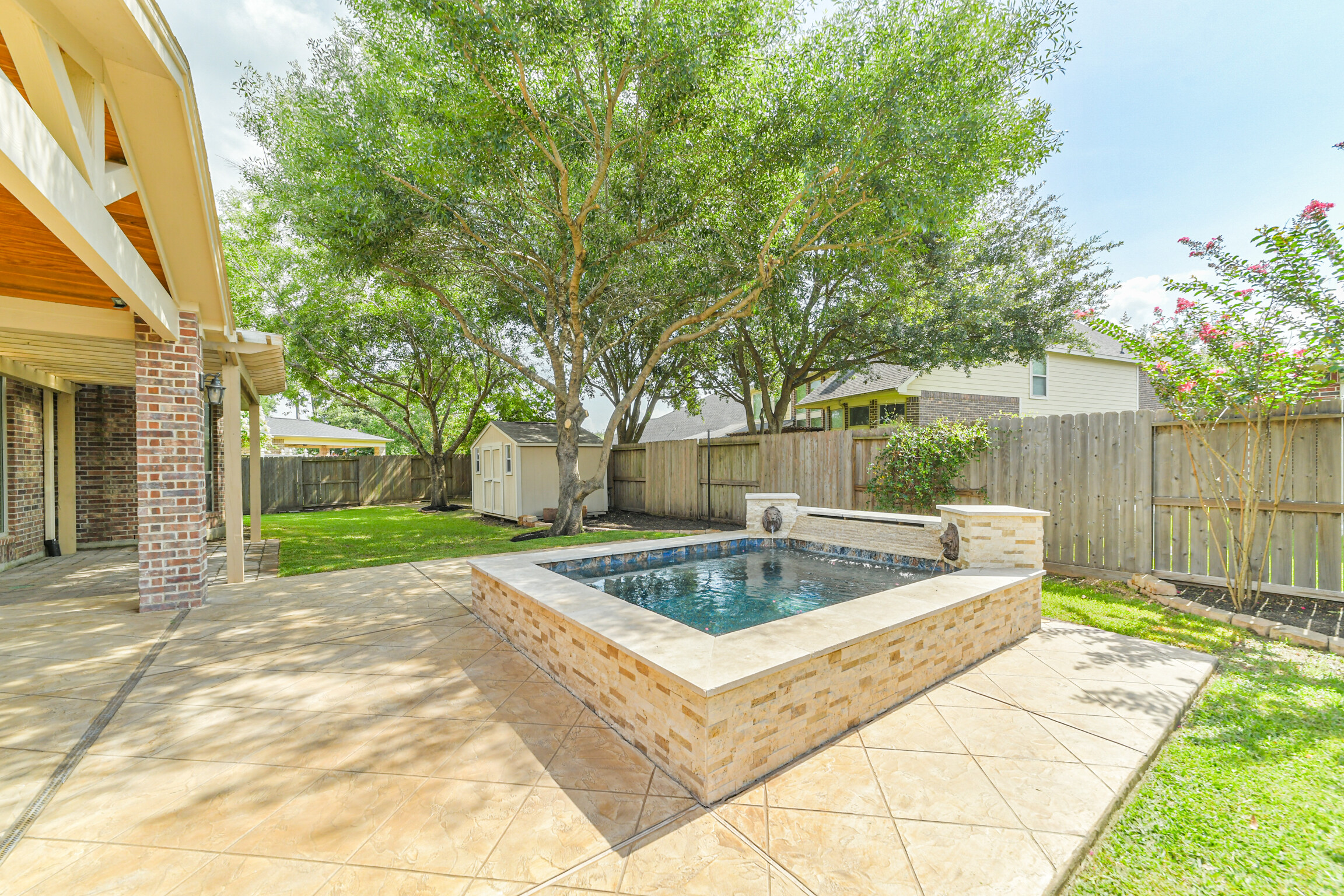 13607 Breakwater Path Loop Houston, TX 77044 - Photo 6 of 47