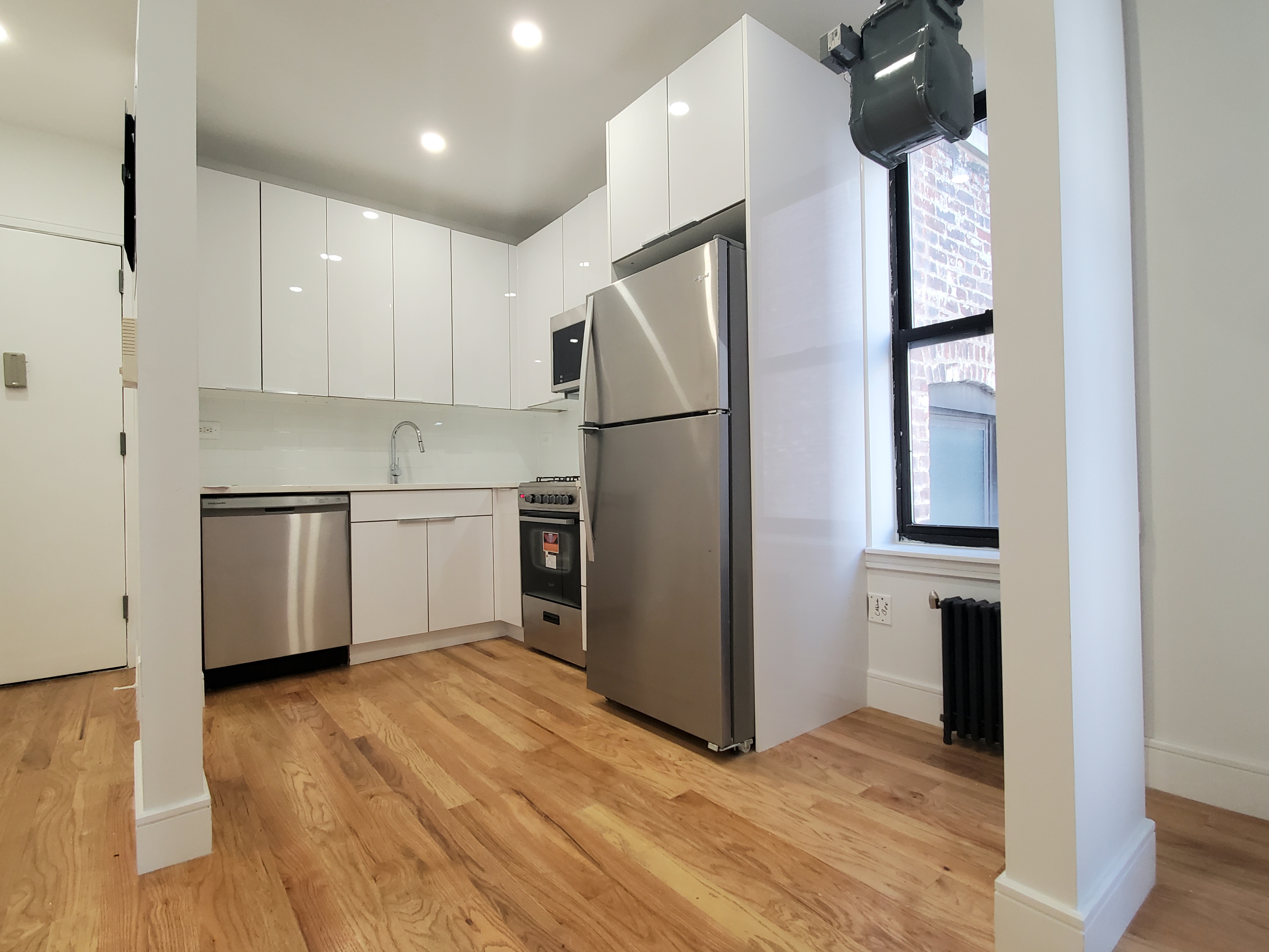 100 Convent Avenue, Unit 303 Manhattan, NY 10027 - Photo 2 of 10