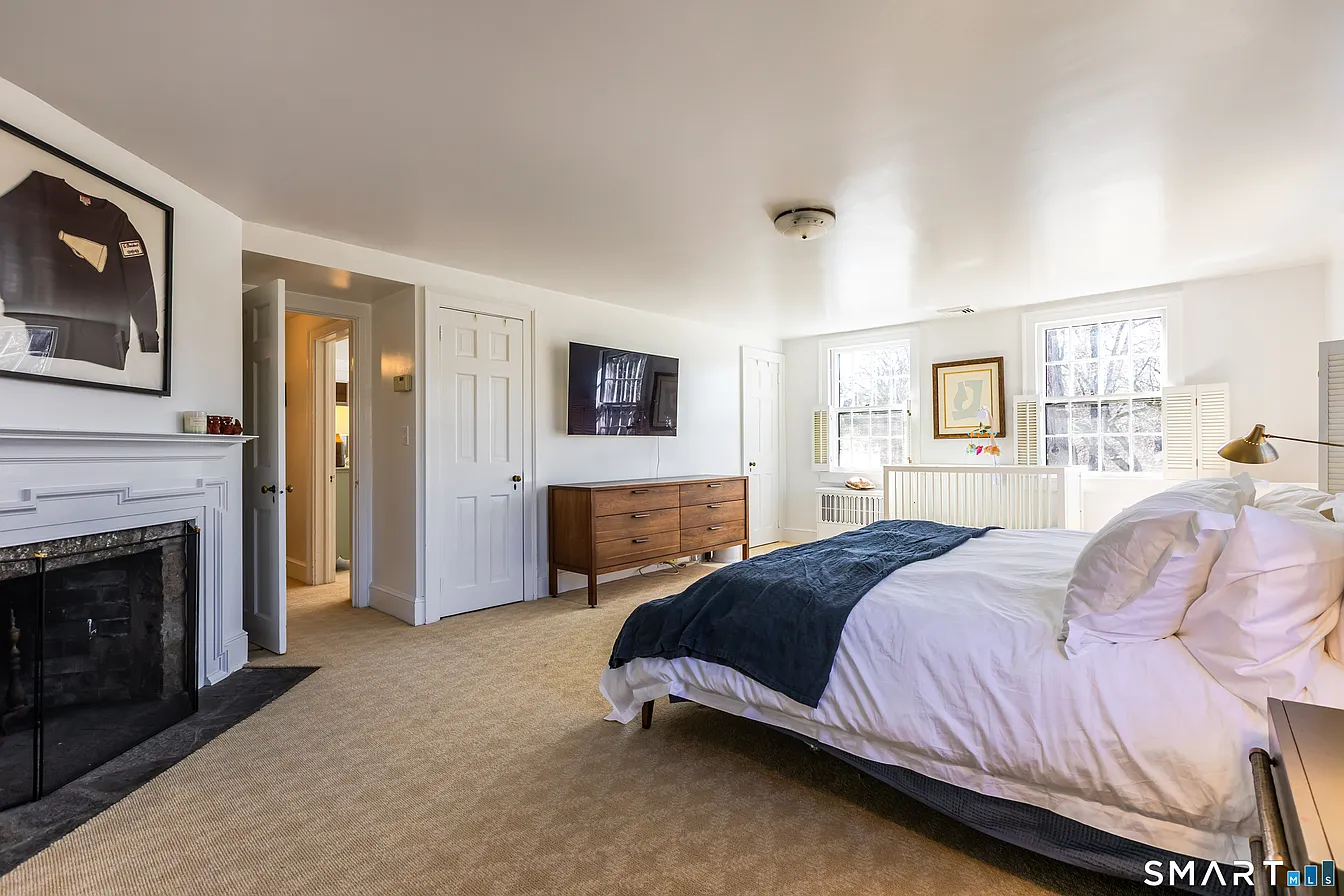 89 Chestnut Hill Road Wilton, CT 06897 - Photo 16 of 28