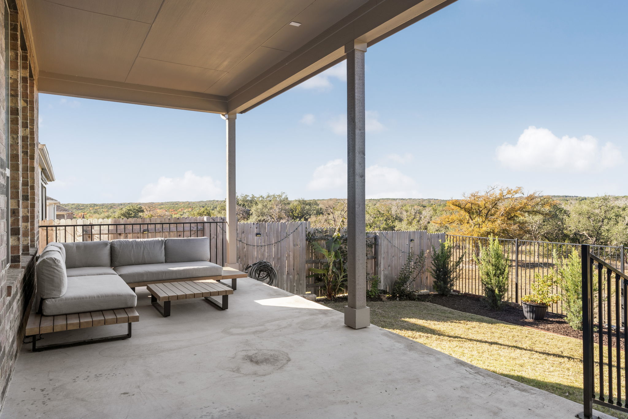 397 Barn Hl Loop Dripping Springs, TX 78620 - Photo 4 of 43