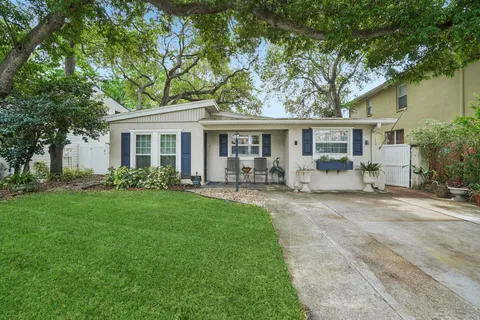 $699,000 | 3218 West Oakellar Avenue, Tampa, FL 33611