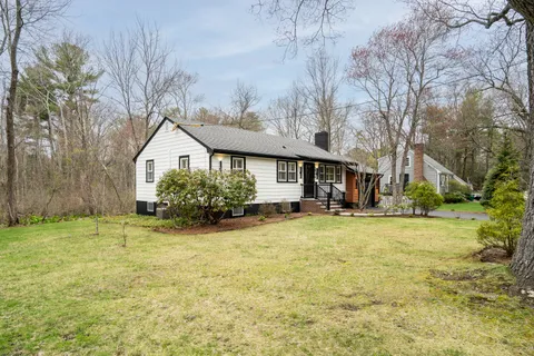 Contact Agent | 544 Pearl Street, Reading, MA 01867