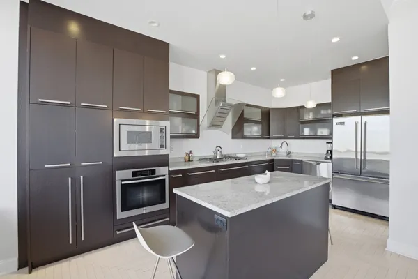 $2,650,000 | 418 East 59th Street, Unit PHA | Sutton Place